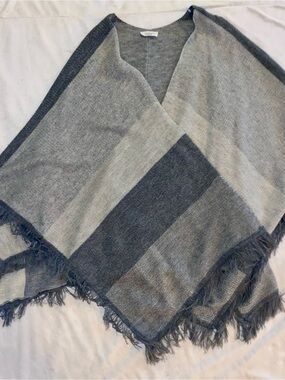 Plush Boutique Gray Colorblock Fringe Knot Poncho Cardigan